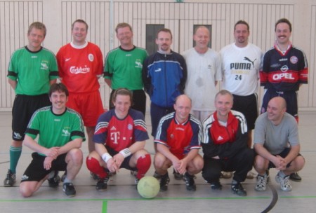 Gruppenbild interne Hallenmeisterschaft 2004